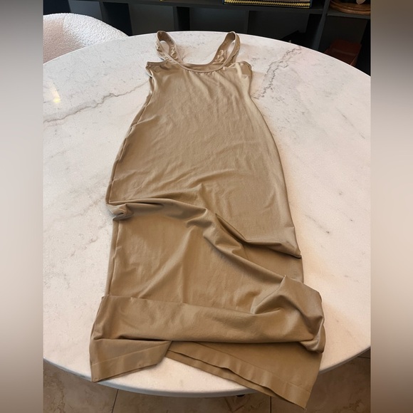 House of CB London Elegant Tan Sleeveless Dress - Picture 3 of 8